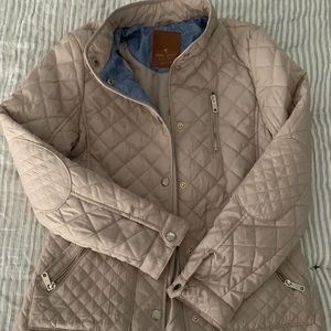 Girl Zara quilted beige jacket